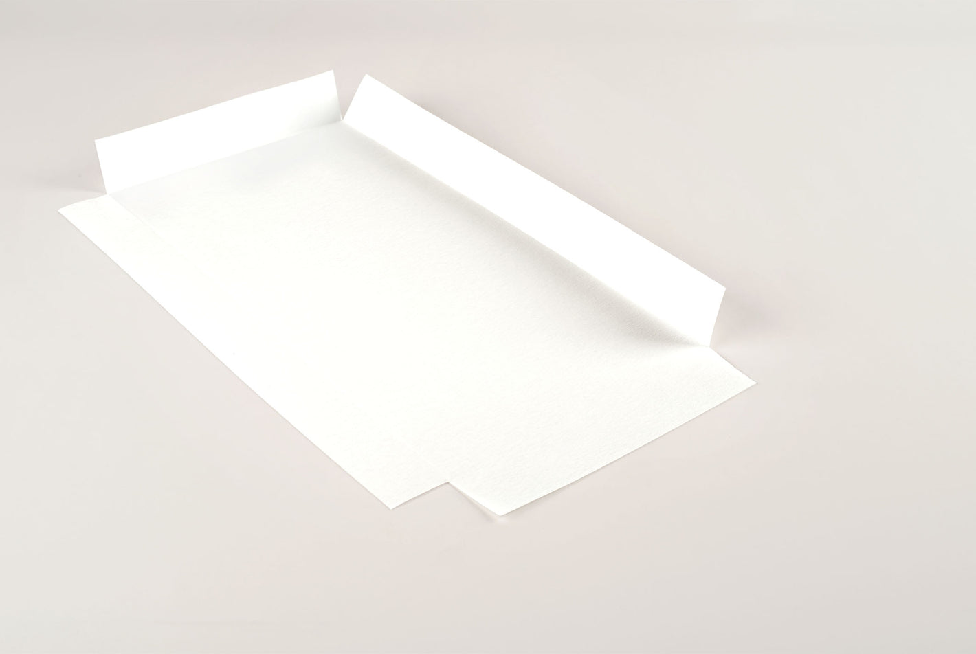 White tray liners (pre-formed) 48 x 25 cm, 1000 pieces.
