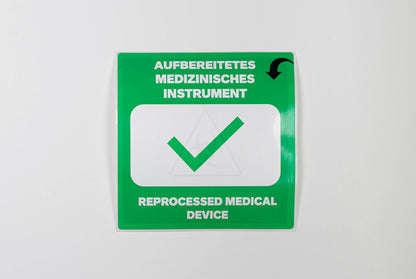 Statuslabel groen "GEREINIGD MEDISCH INSTRUMENT" + rood "GEBRUIKT MEDISCH INSTRUMENT", 100 x 100 mm,  500 stuks.